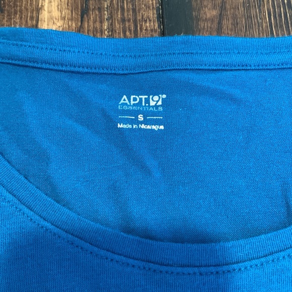 Long sleeve lightweight tee - Picture 2 of 3